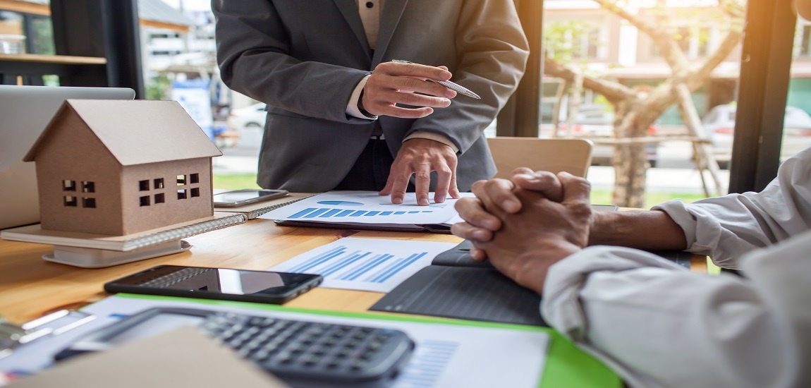 4 Smart Strategies To Grow Your Real Estate Business 1 Business meeting of real estate broker, Business meeting working with new startup project. Idea presentation analyze plan.