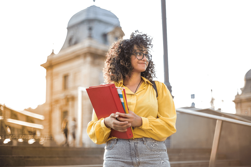 Transitioning from High School to College - Tips for Freshmen 1 Transitioning from High School to College - Tips for Freshmen 1