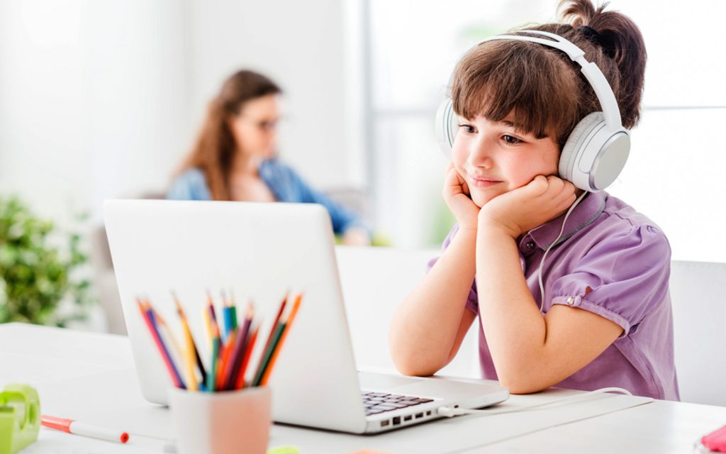 Monitoring Your Kids' Online Activity: A Parent's Guide 1 Monitoring Your Kids' Online Activity: A Parent's Guide 1