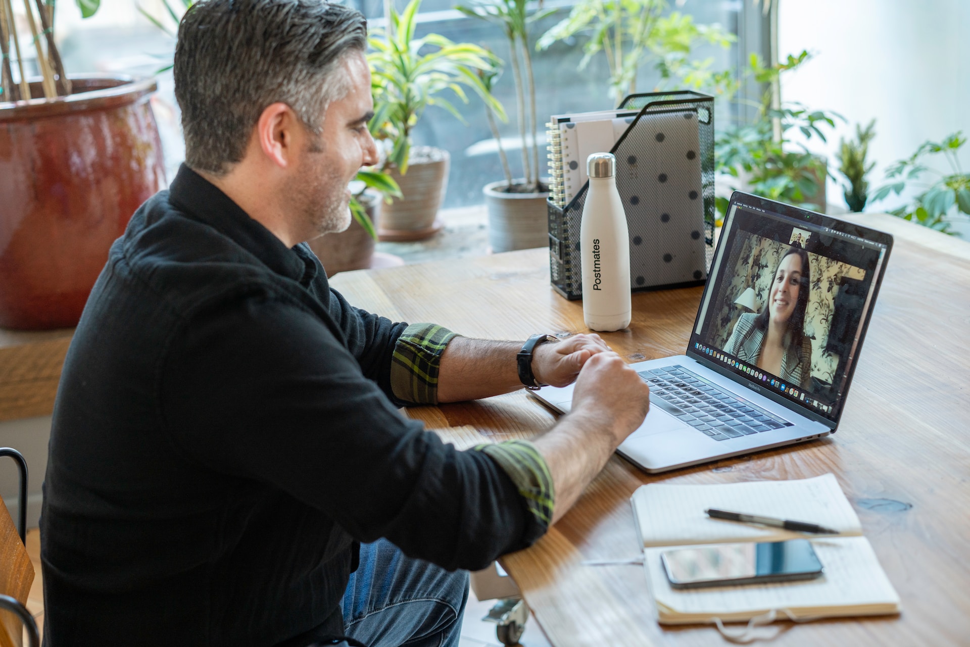 The Future of Work: Adapting to Technological Changes with Advanced Remote Working Software 2 The Future of Work: Adapting to Technological Changes with Advanced Remote Working Software 2
